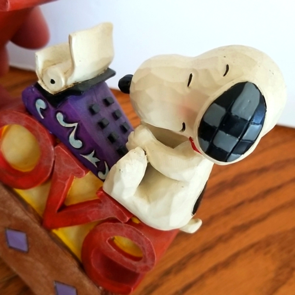 Jim Shore Snoopy Peanuts Love - Picture 4 of 10